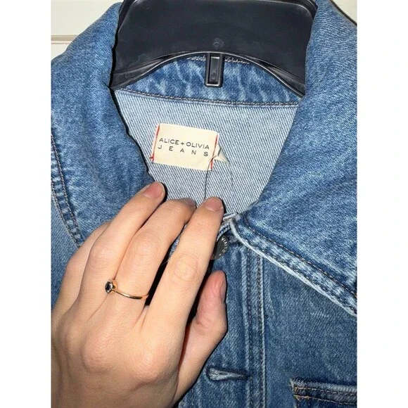 Alice + Olivia Tiff Denim Jacket – Ami Blue, Size M - Picture 5 of 6